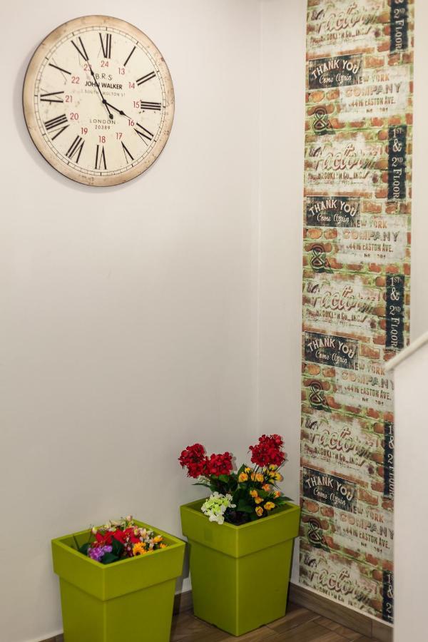 Citysea Fusion, Elegant Gem Minutes From The Beach Kalamata Bagian luar foto