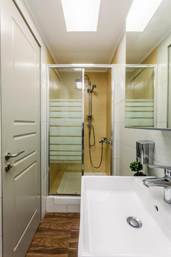 Citysea Fusion, Elegant Gem Minutes From The Beach Kalamata Bagian luar foto