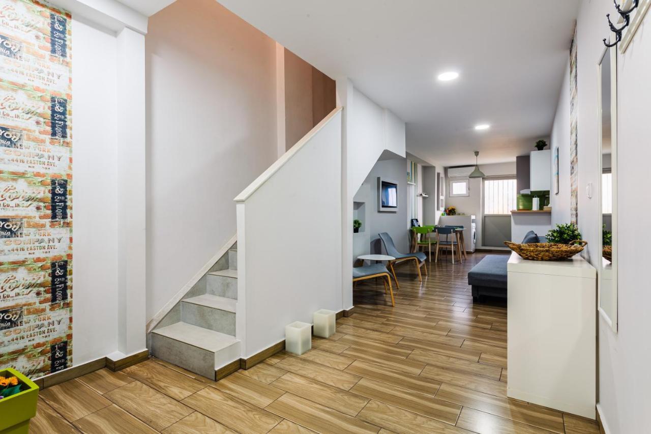 Citysea Fusion, Elegant Gem Minutes From The Beach Kalamata Bagian luar foto