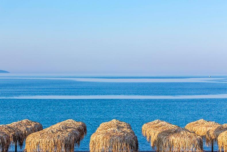 Citysea Fusion, Elegant Gem Minutes From The Beach Kalamata Bagian luar foto