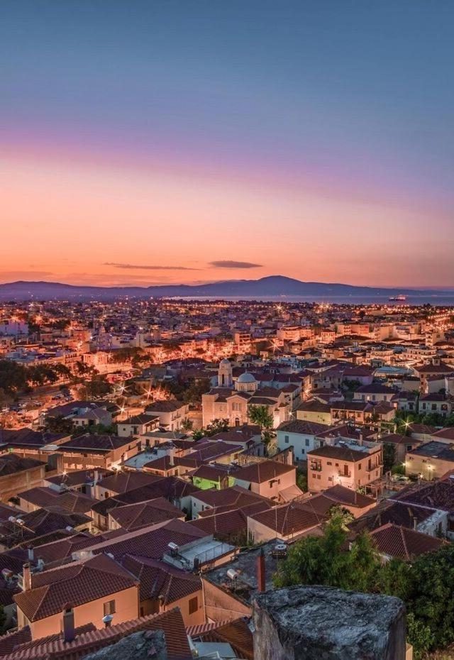 Citysea Fusion, Elegant Gem Minutes From The Beach Kalamata Bagian luar foto